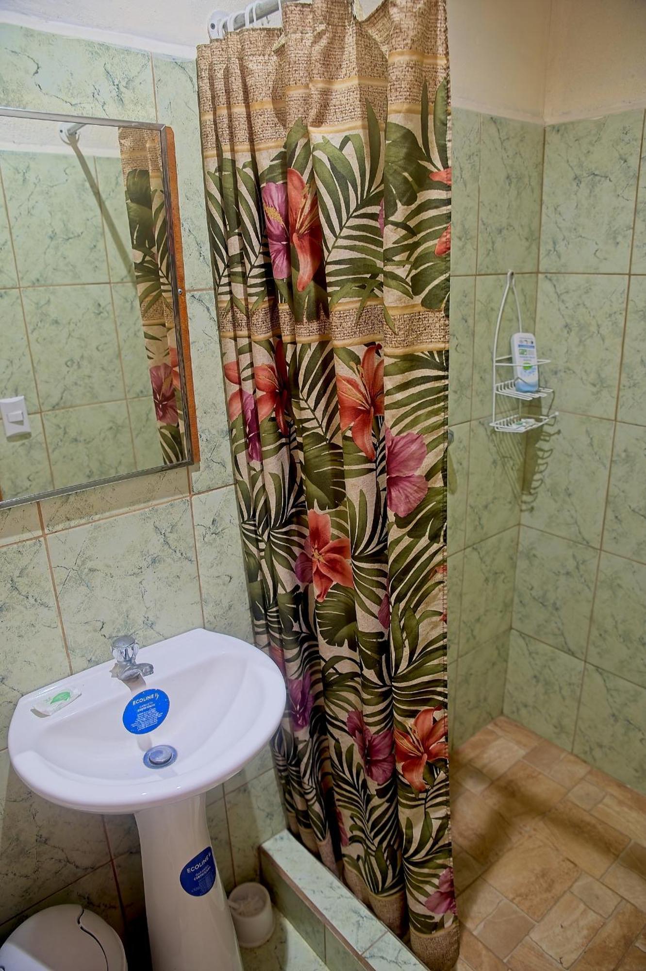 מלון Puerto Viejo de Talamanca Mar Caribe Pv מראה חיצוני תמונה